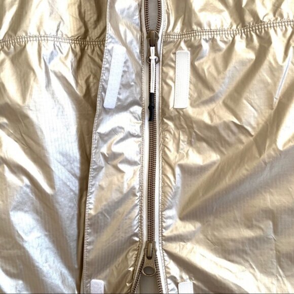 Ladies Under Armor gold rain jacket - Picture 7 of 8